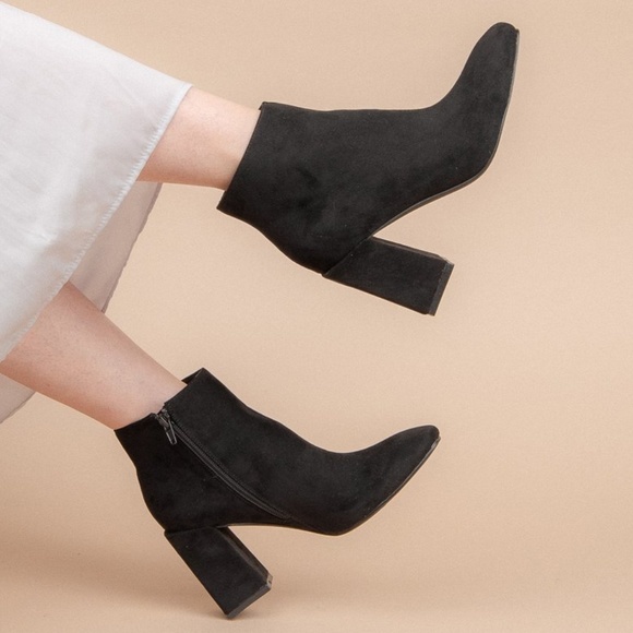 Black Uneven Stack Block Heel Bootie - Picture 4 of 5